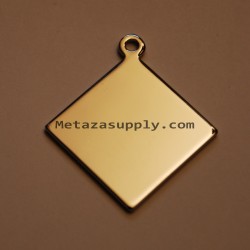 Metaza Diamond shape gold pendant, 33x33